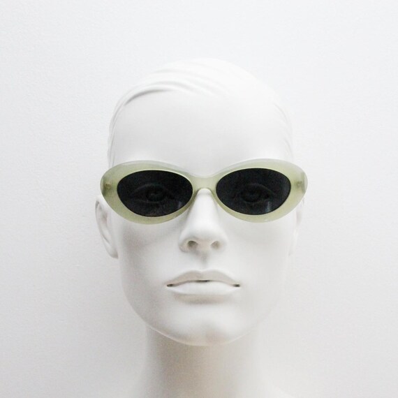 Contrasti 90s Vintage Oval Cateye Sunglasses Made in Italy  display picture 1