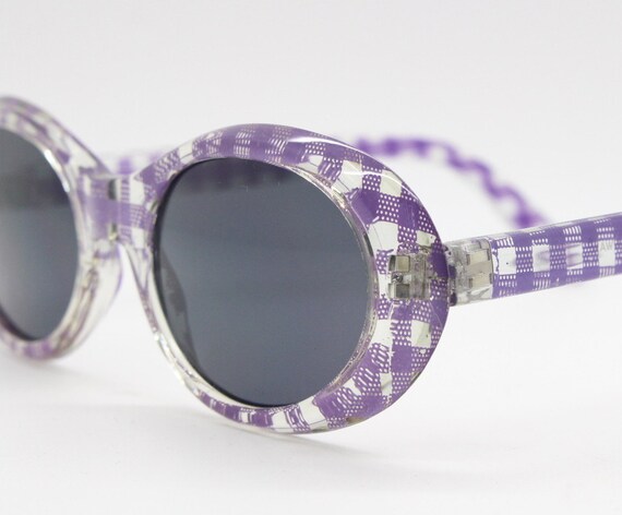 Kid's vintage oval cat eye sunglasses. See through