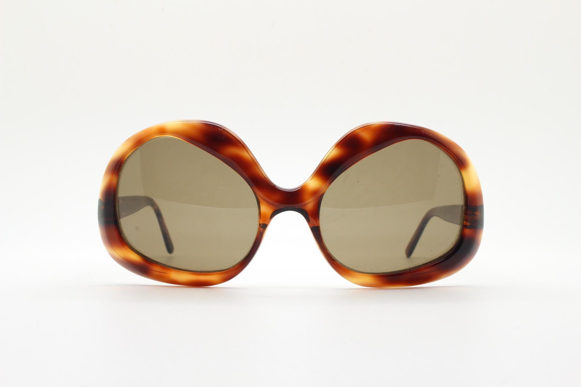 VTG 1960s Mod Go-Go Oversized Round Sunglasses Italy Tortoiseshell Brown Lenses Brown Mod/GoGo Vintage Sunglasses for sale | eBay main image 3