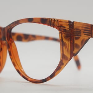80s vintage angular cat eye glasses. Square cornered tortoise cateye optical frames. Prescription eyeglasses. RX Spectacles. Unused  NOS