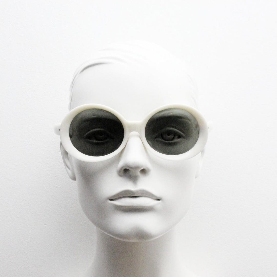 60s Vintage Big Round White Sunglasses Made in Italy. Womens  display picture 2