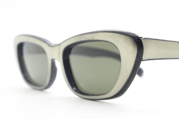 Vintage 1950s Samco Cats Eye Sunglasses Rhinestones Green Lenses Made In Italy Samco Sunglasses | eBay main image 3