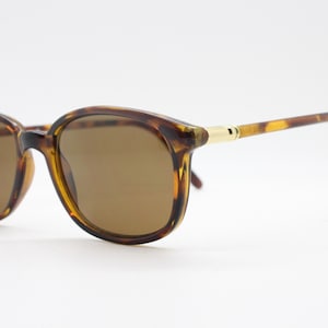 90s Vintage rectangular sunglasses. NOS minimalistic slim honey tortoise frame. 60s mod style. BNWT