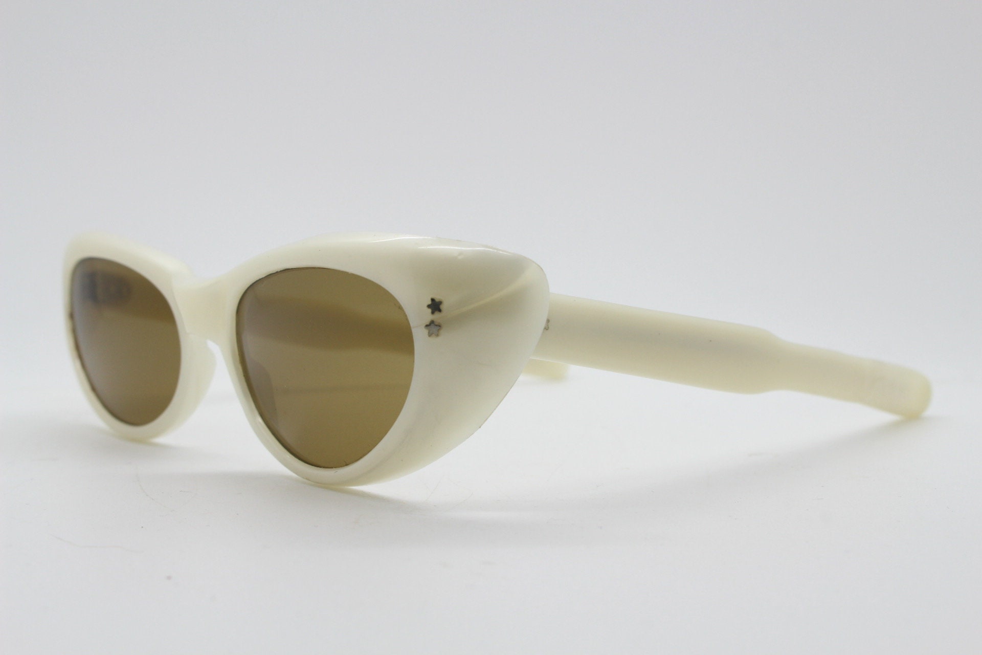 Vintage 50s Cat Eye Sunglasses Made in Italy. Lethal White  display picture 2