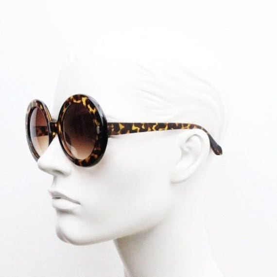 Y2K Vintage 60s Design Sunglasses. Round Oversized Vibrant  display picture 2
