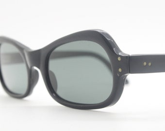 Vintage 1950s Traviata Sunglasses, Black & Clear, Made in  display picture 3