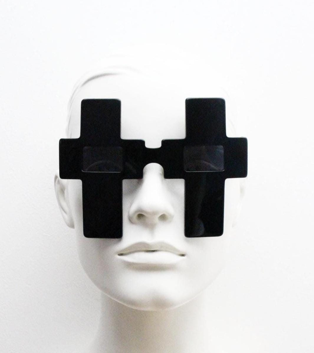 Linda Farrow Projects Jeremy Scott Collaboration Crucifix