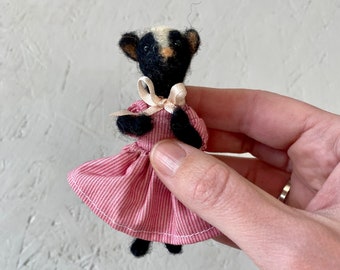 Lucy Skunk - Needle Felted - wool soft sculpture collectable