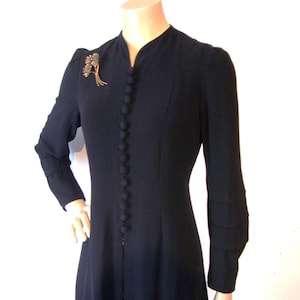 Darling 1930s light wool crepe coat w/fabulous sleeves Bust 32&quot;-34&quot;
