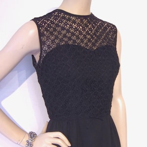 Knockout 1950s wiggle dress w/ribbon mesh bodice Waist 27&quot;