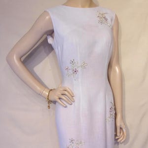 Magical 1950s wiggle dress w/embroidery, rhinestones Waist 31&quot; Tall proportions