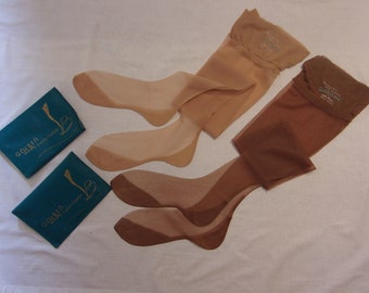 RESERVED for L * Lot of 2 pairs 1950s sheer seamed stockings w/ slim cuban heels Large size NOS