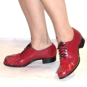 Amazing 1940s 1950s red lace up walkers w/detachable fringe US 9 N / UK 7 narrow