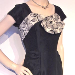 Knockout 1950s cocktail wiggle dress w/ enormous bow Waist 26" petite