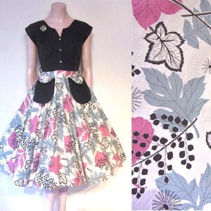 Incredible 1950s modernistic print dress w/full circle skirt, pouch hip pockets waist 25 1/2&quot; petite