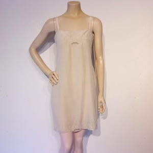 Darling 1920s silk slip w/ low waist tucks, beautiful embroidery Bust 36&quot;