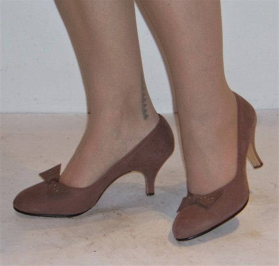 Darling 1950s Rounded Toe Heels W 