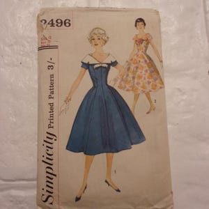 Adorable 1958 full skirted dress pattern w/statement collar Bust 32" Original Paper Pattern