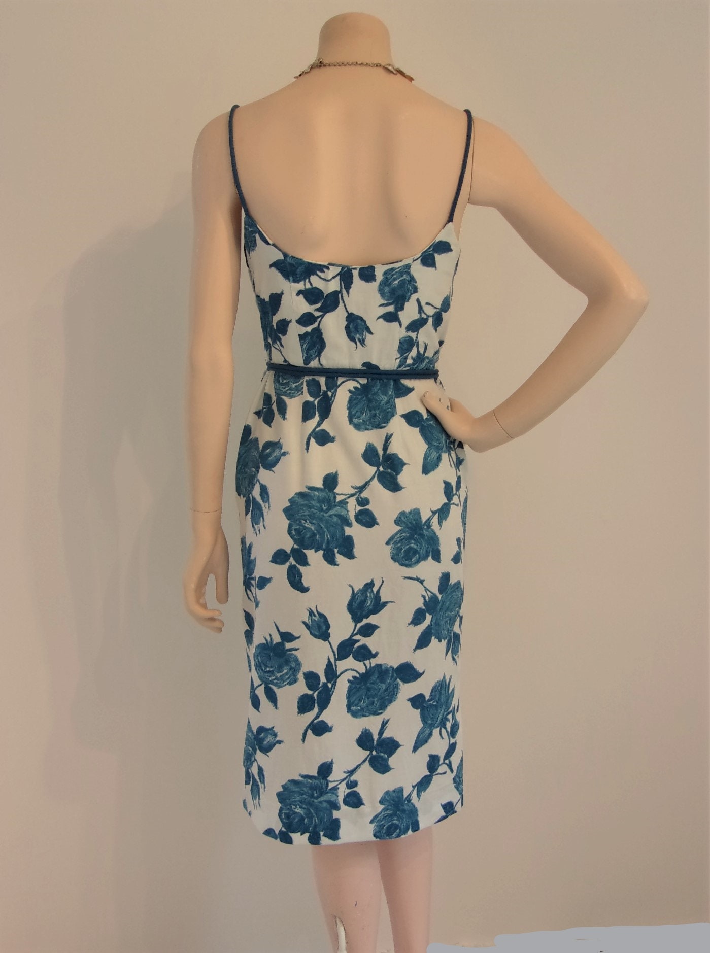 Fabulous 1950s Blue Roses Print Wiggle Dress W/bolero Waist 24 - Etsy UK