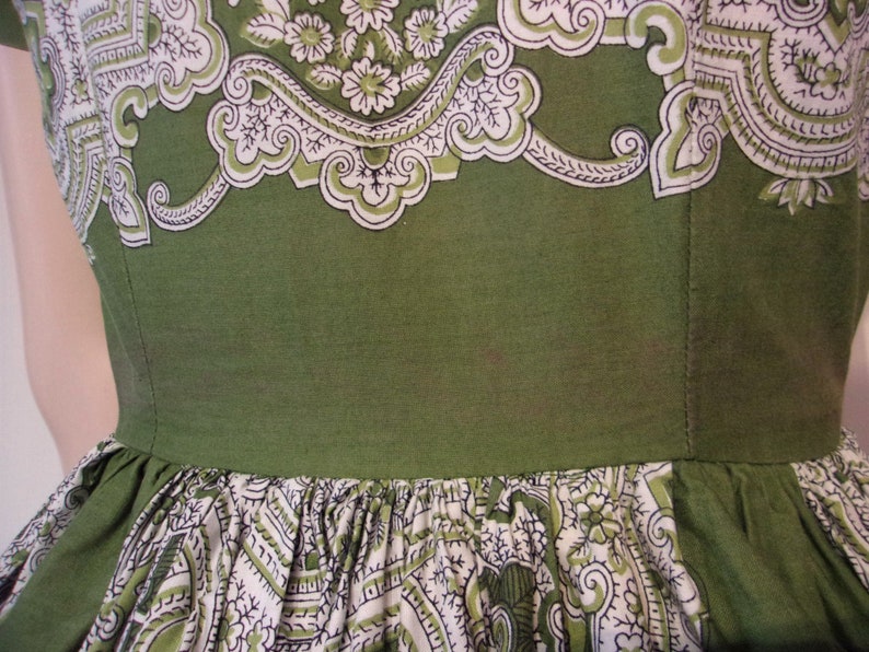 Fantastic 1950s novelty bandanna print day dress waist 26 great colourway