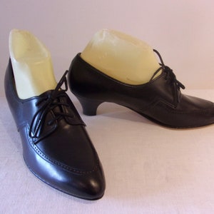 Cool 1950s 1960s black point toe lace ups  US 6 1/2 / UK 4 1/2 A+ condition