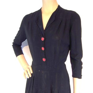 Iconic 1940s rayon crepe dress Blitz dress Bust 34&quot; wounded Film/ restoration