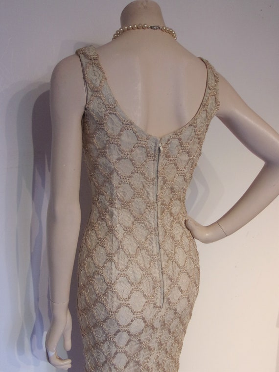 Knockout 1950s nude lace cocktail wiggle dress w/over… - Gem