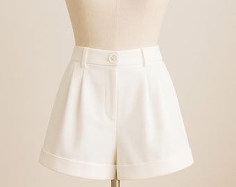 no.1 Shorts / White