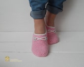 Women slippers - knitted slippers - pink wool slippers gift for mom. Keep your feet warm and cozy with handmade slippers.
