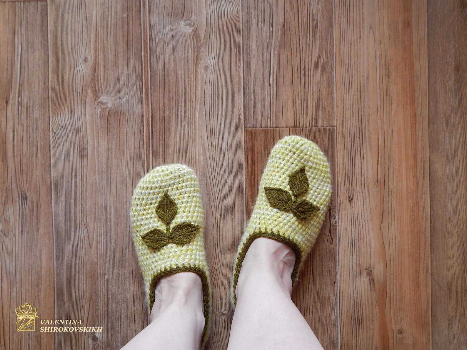 knitted female ballet shoes - knit slippers - crochet slippers for ladies - granny square - women's slippers - handmade hous