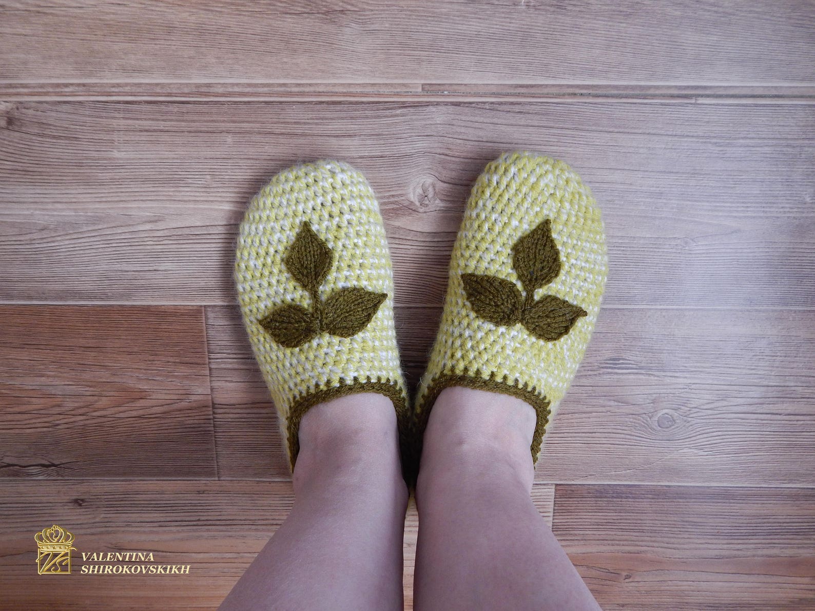 knitted female ballet shoes - knit slippers - crochet slippers for ladies - granny square - women's slippers - handmade hous