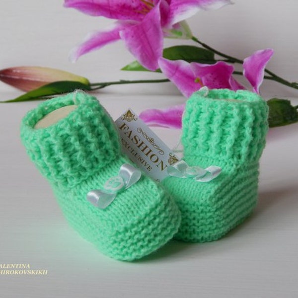 Scarpette per neonati. Maglia baby booties. Su ordinazione