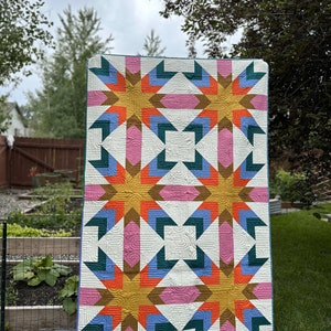 PDF Wolf Point Quilt Pattern by Lindlee Smith of Plains and Pine - Digital Download - 5 Size Options and 3 Color Versions