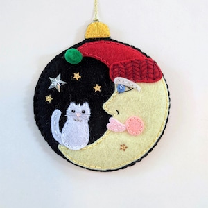 Moon Ornament, Felt Moon, Moon Decoration, Man in the Moon, Cat Moon, Cat Ornament, Christmas Moon, Cat Decoration, Celestial Decor, Kitten