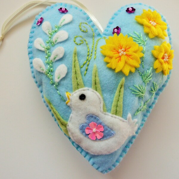 Felt Heart Chick Ornament / Easter Ornament / Valentine Ornament / Spring Decor / Ready to Ship