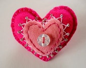 Pink Felt Heart Brooch / Vintage Button Brooch / Felt Heart Pin / Spring Button Pin / Valentines Pin / Mothers Day Gift / Button Brooch