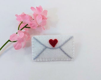 Felt Envelope Brooch Pin, Love Letter Brooch Pin, Valentine Brooch, Romantic Pin, Valentine Jewelry, Felt Jewelry, Felt Heart, Lapel Pin
