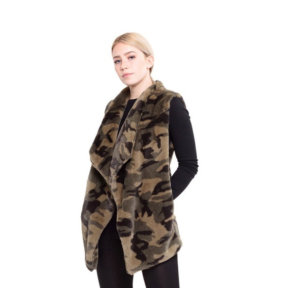 Womens camo shop vest