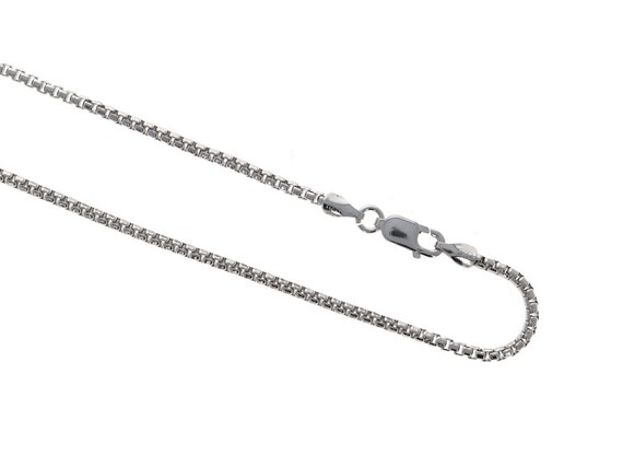 925 Sterling Silver 3mm Box Chain 18 Inch 925 Sterling Silver 3mm Box Chain 18 Inch