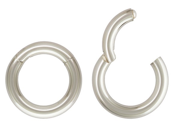 Circle clasp deals