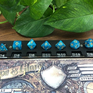 Dice Trainer and Display for Set of 7 Dice | Great for Teaching Dungeons & Dragons / New DnD Players