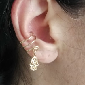 Puño de oreja de tres líneas para caracola superior con Hamsa colgante, sin perforación, joyería rellena de oro, calibre 20 calibre 18, oreja de caracol falsa simple,