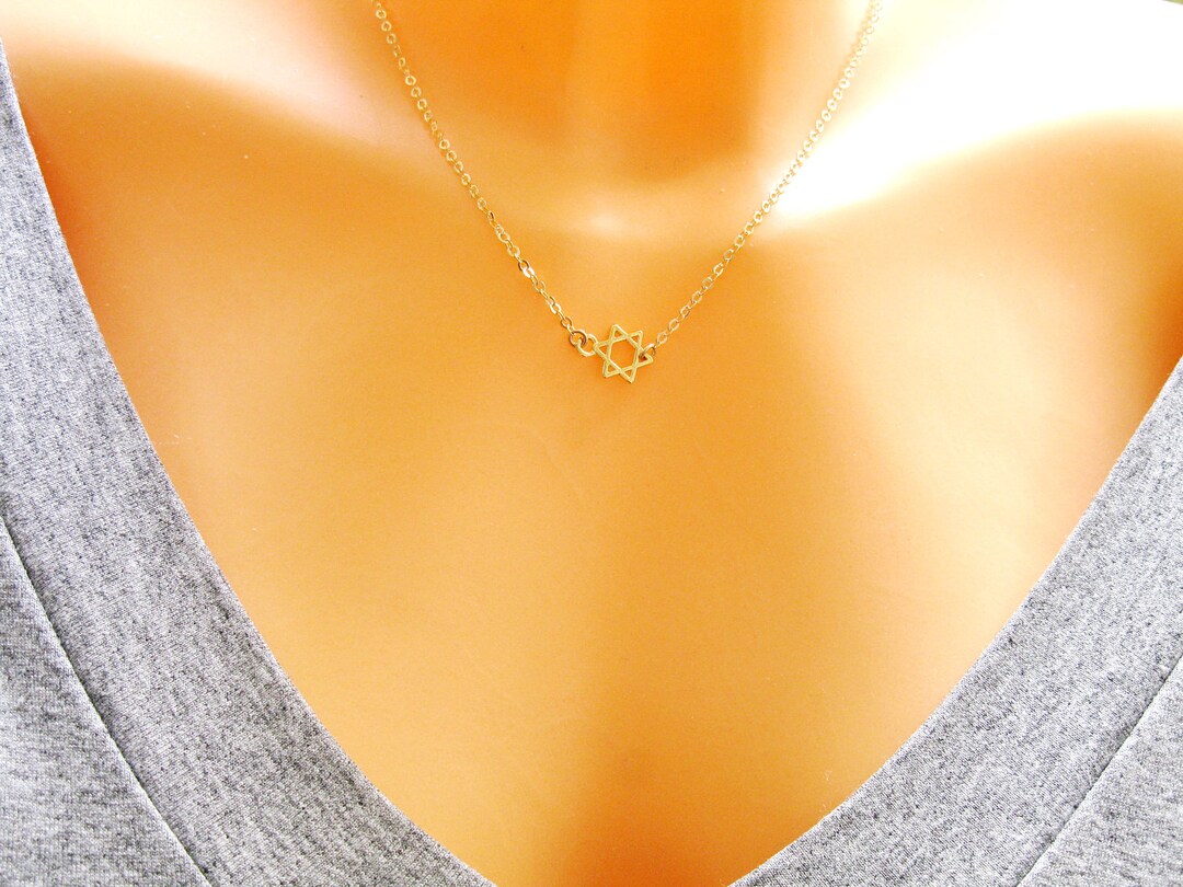 Stainless Steel Star Of David Necklace - Jewish Symbol Pendant For Men & Women (22 Inch Chain)