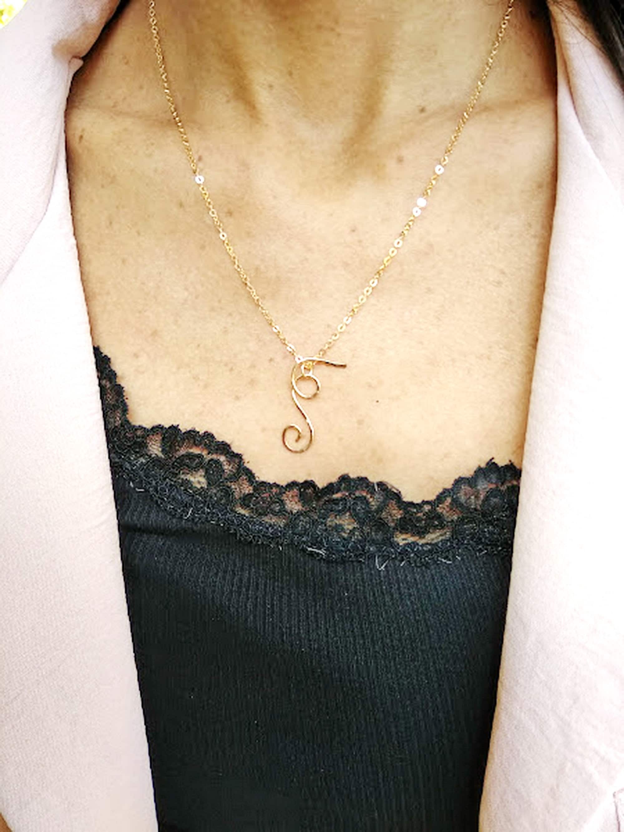 Big Initial Pendant Necklace Gold 