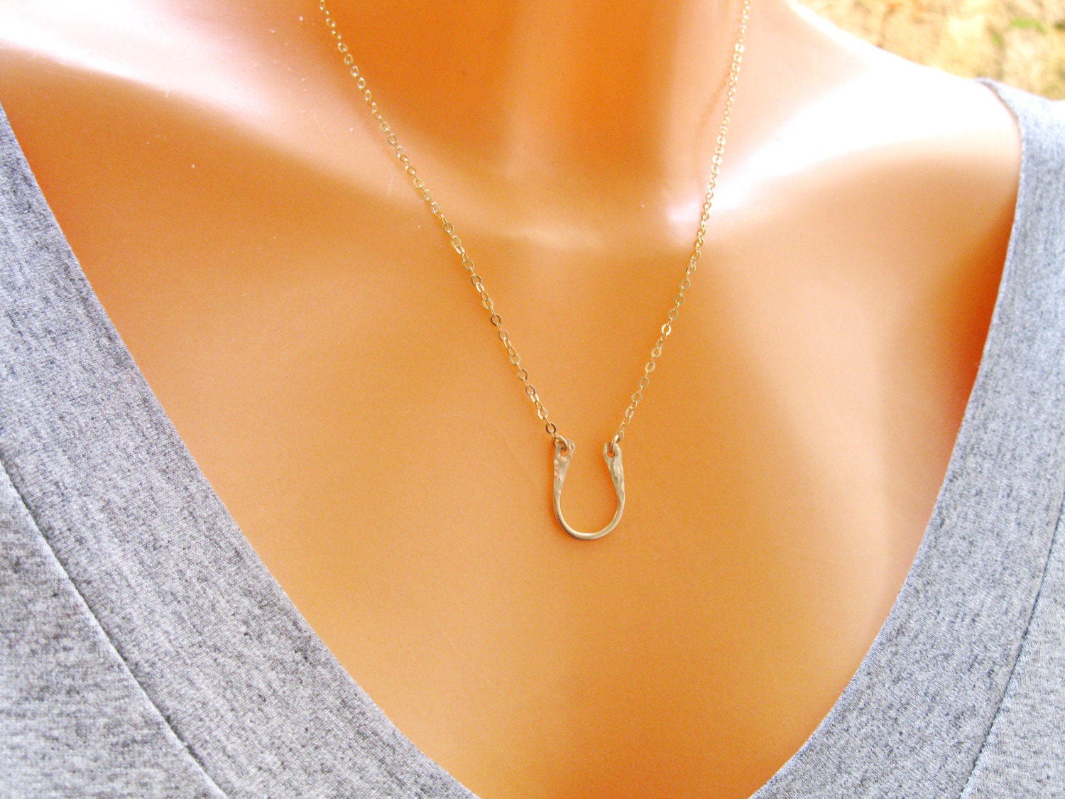 Maddox Horseshoe Necklace, Gold