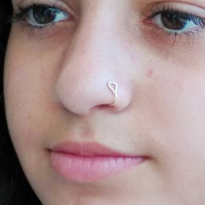Gold Nose Cuff, Fake Gold Septum Ring, Triangle Nose Ring Fake, Nostril Jewelry, Delicate Faux Nose Ring, Fake Piercing, 20g, Hypoallergenic