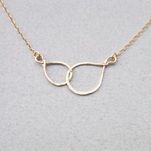 Interlocking Circle Necklace, Linked Circles Gold Necklace, Gold Filled Necklace, Hand Hammered Necklace, Birthday Gift, Bridesmaid Gifts,