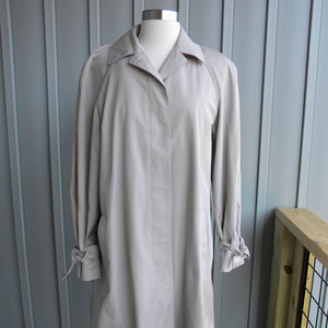 Vintage Women&#39;s Trench Coat / by London Towne / Overcoat / Khaki Trench / Full Length / Size M