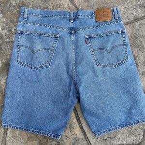 Size 39 Men's Levi's Denim Shorts / 505 Regular Fit Levi's Shorts / Levi's Jean Shorts / Size 39
