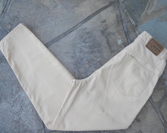 Size 27 Vintage High Waist Jeans in Pale Yellow Denim /  Liz Claiborne Lizwear Jeans / Mom Jeans / 27 inch Waist